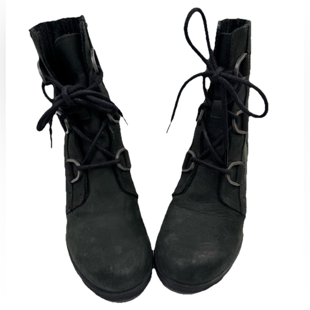 Sorel Joan of Arctic II Wedge Heeled NL3018-010 Boots Women’s 6.5 Green ? Black